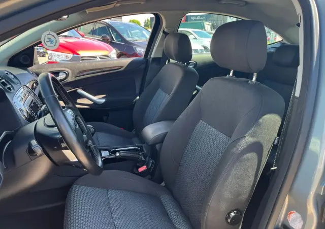 FORD Mondeo 2.0 Ghia