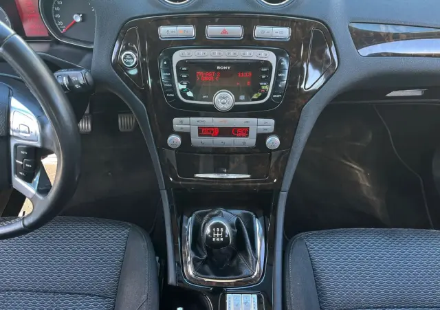 FORD Mondeo 2.0 Ghia