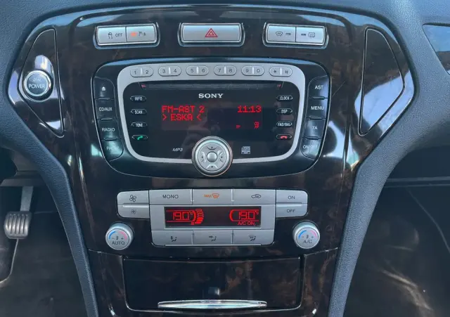 FORD Mondeo 2.0 Ghia