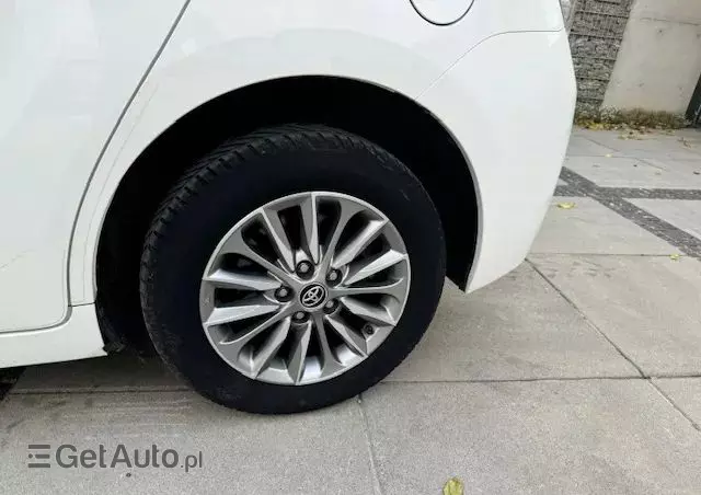 TOYOTA Verso 1.6 Premium