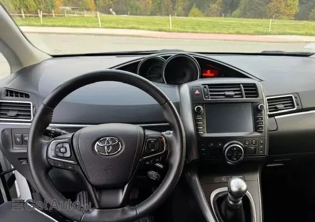 TOYOTA Verso 1.6 Premium