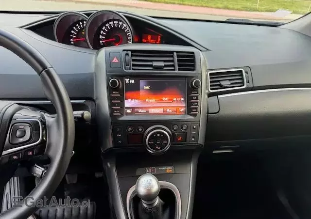 TOYOTA Verso 1.6 Premium