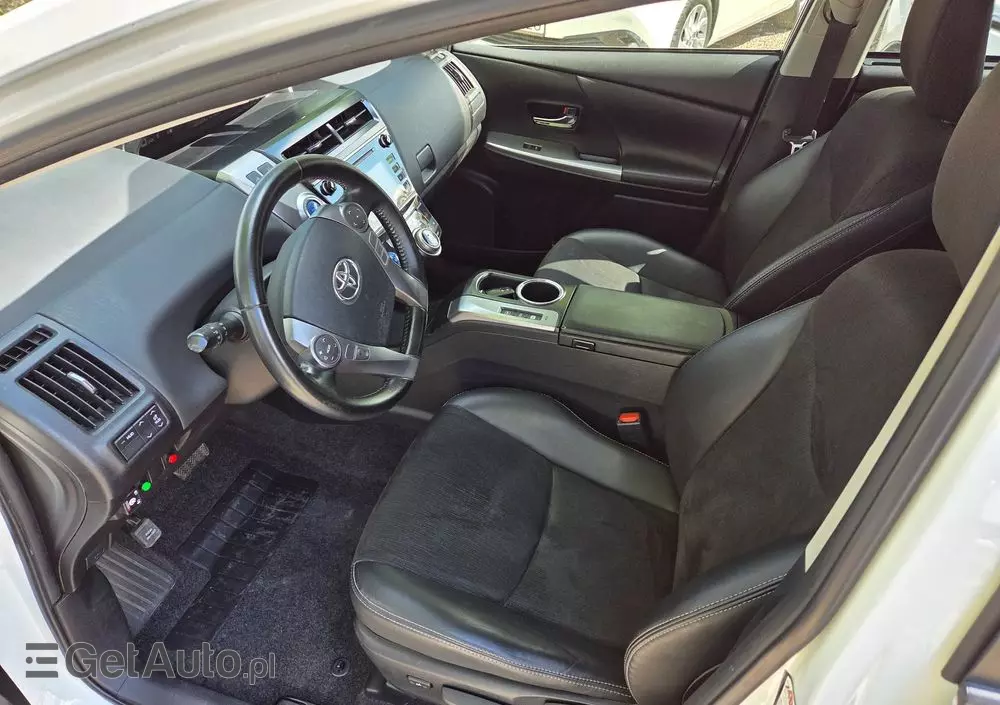 TOYOTA Prius+ Hybrid 135 Executive