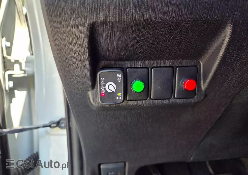 TOYOTA Prius+ Hybrid 135 Executive