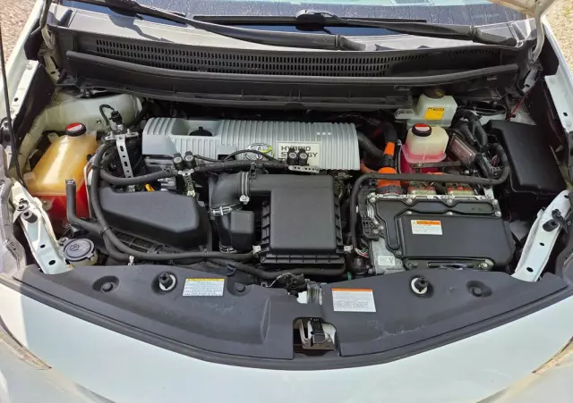 TOYOTA Prius+ Hybrid 135 Executive