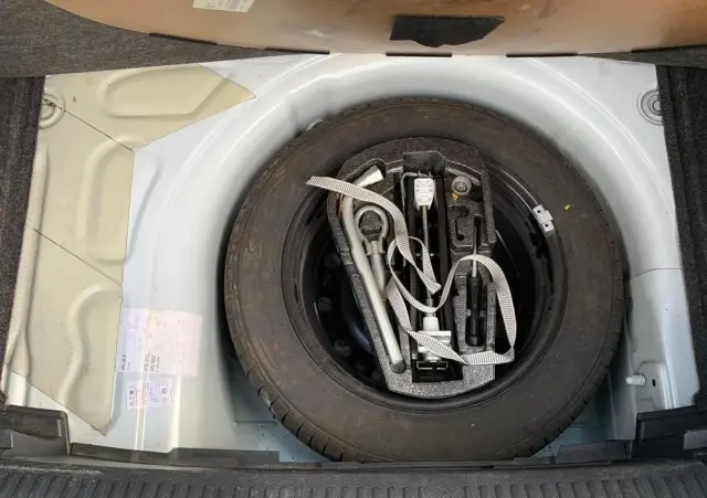 VOLKSWAGEN Polo 1.2 TSI Blue Motion Technology Lounge