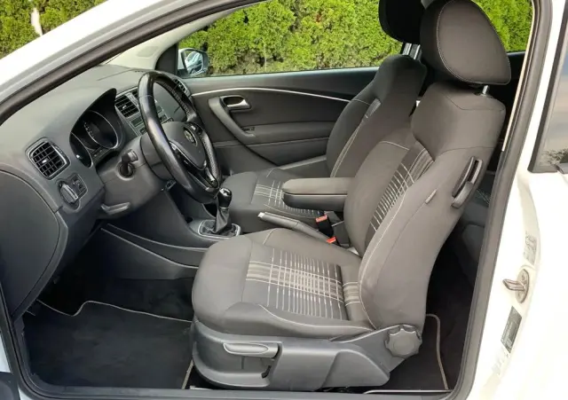 VOLKSWAGEN Polo 1.2 TSI Blue Motion Technology Lounge