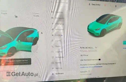 TESLA Y 