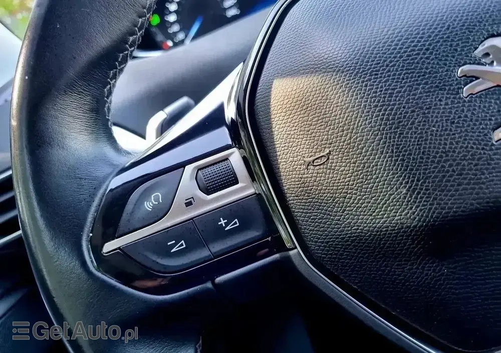 PEUGEOT 5008 BlueHDI 120 EAT6 Stop & Start Allure