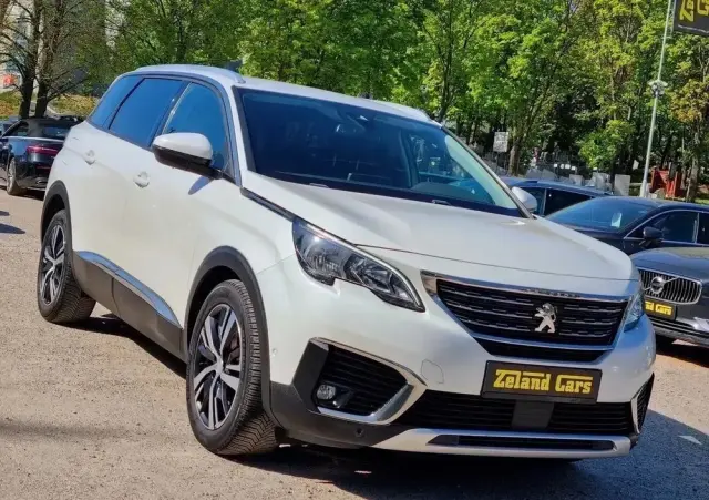 PEUGEOT 5008 BlueHDI 120 EAT6 Stop & Start Allure