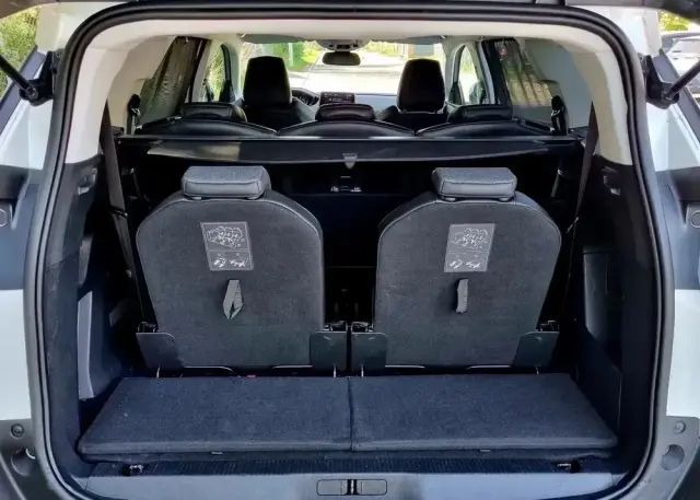 PEUGEOT 5008 BlueHDI 120 EAT6 Stop & Start Allure