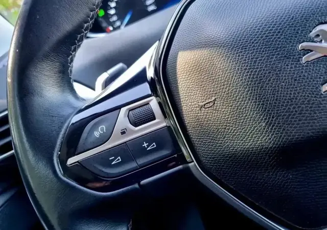 PEUGEOT 5008 BlueHDI 120 EAT6 Stop & Start Allure