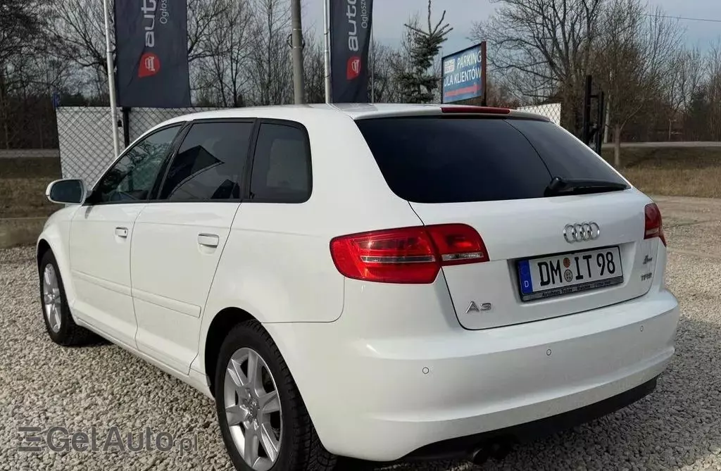 AUDI A3 