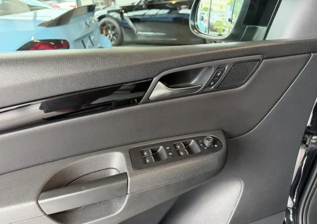 VOLKSWAGEN Sharan 2.0 TDI BMT Highline DSG