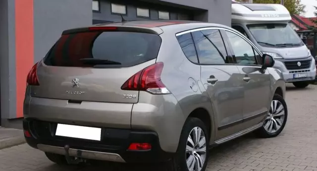 PEUGEOT 3008 