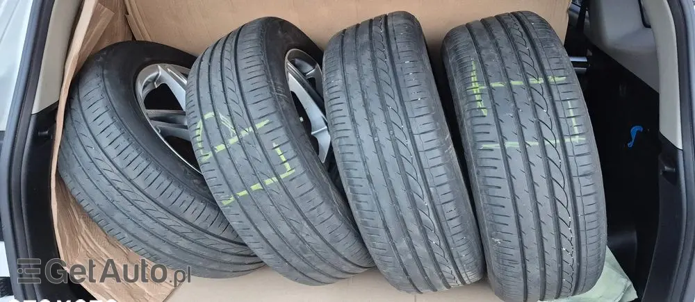 KIA Carens 1.7 CRDi 115 Dream Team Edition