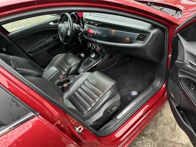 ALFA ROMEO Giulietta TBi Quadrifoglio Verde