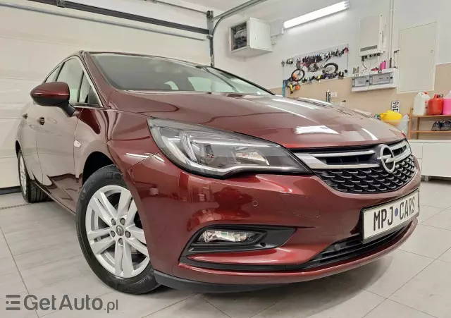 OPEL Astra 1.4 Turbo Business