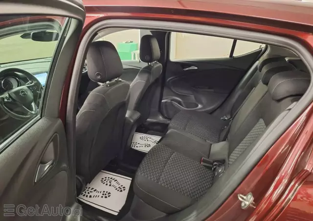 OPEL Astra 1.4 Turbo Business