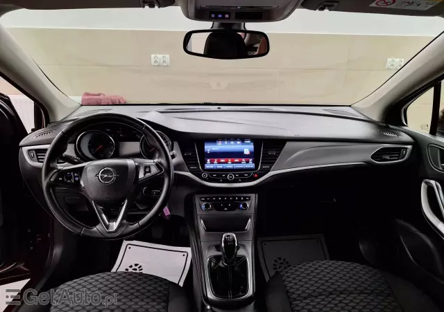 OPEL Astra 1.4 Turbo Business