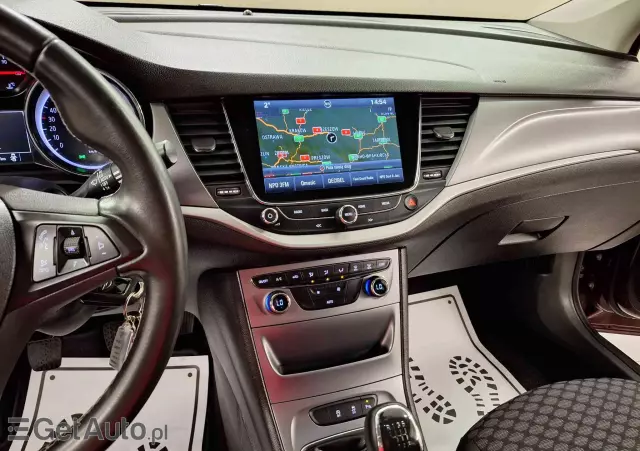 OPEL Astra 1.4 Turbo Business