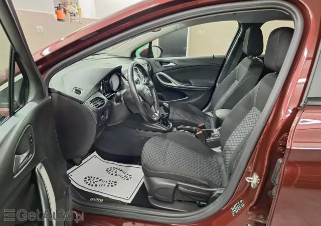 OPEL Astra 1.4 Turbo Business