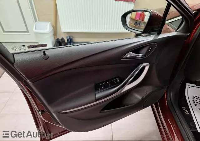 OPEL Astra 1.4 Turbo Business