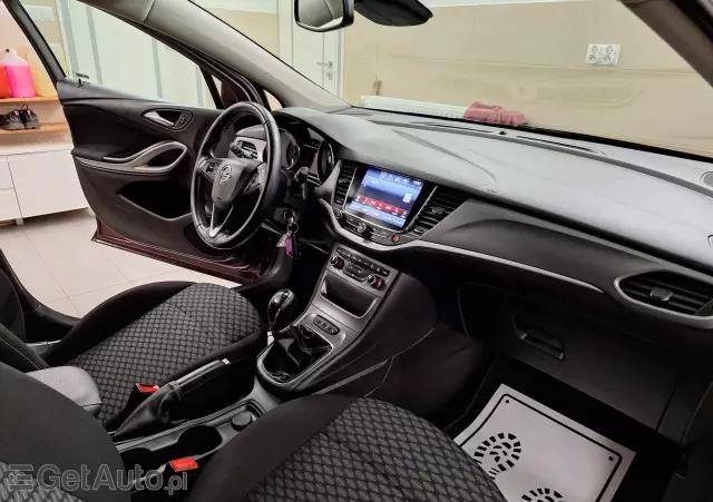 OPEL Astra 1.4 Turbo Business