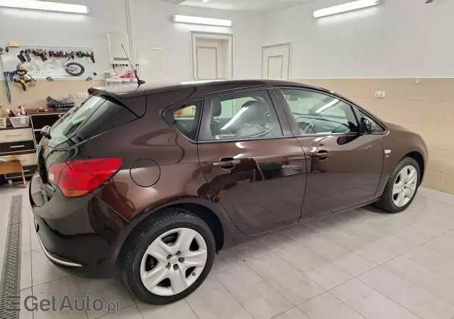 OPEL Astra IV 1.4 T Active EU6