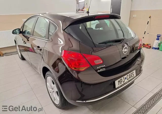 OPEL Astra IV 1.4 T Active EU6