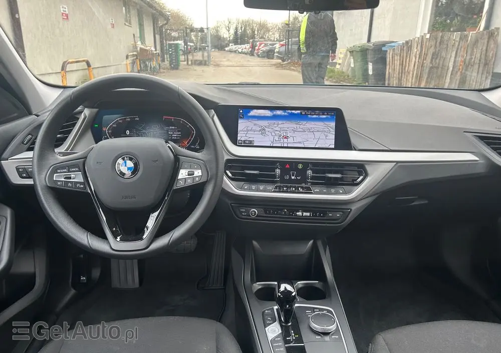 BMW Seria 1 118i Advantage