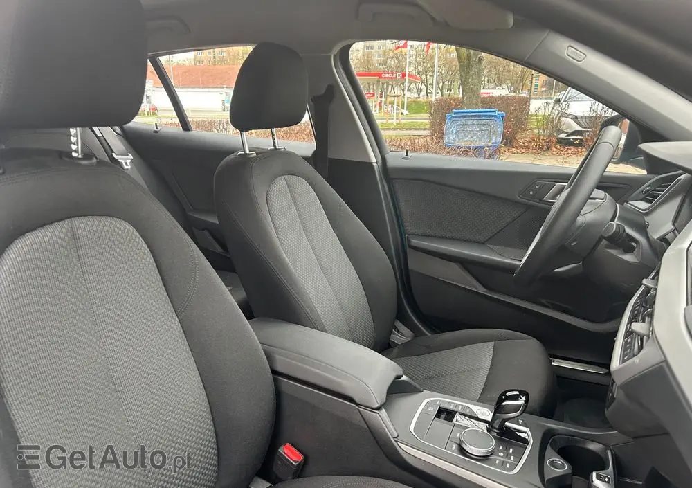 BMW Seria 1 118i Advantage