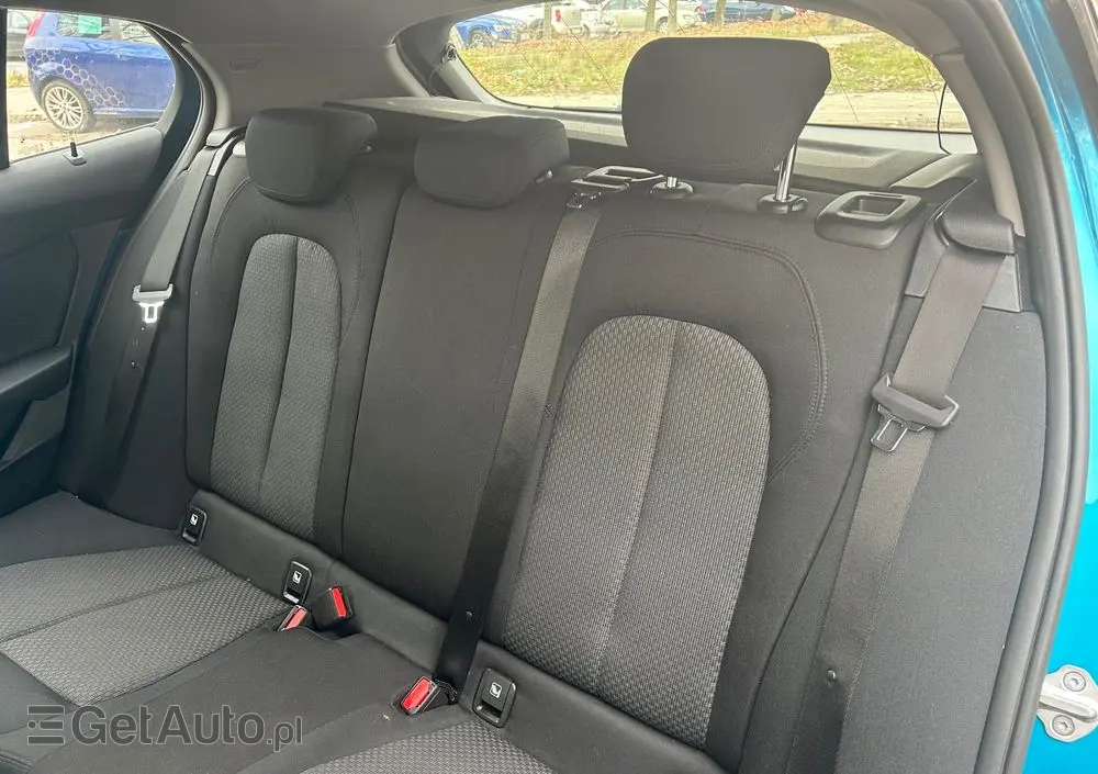 BMW Seria 1 118i Advantage