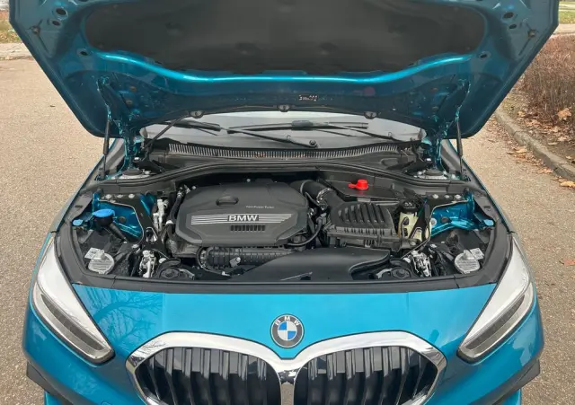 BMW Seria 1 118i Advantage