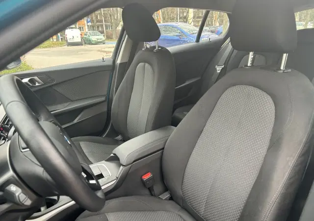 BMW Seria 1 118i Advantage