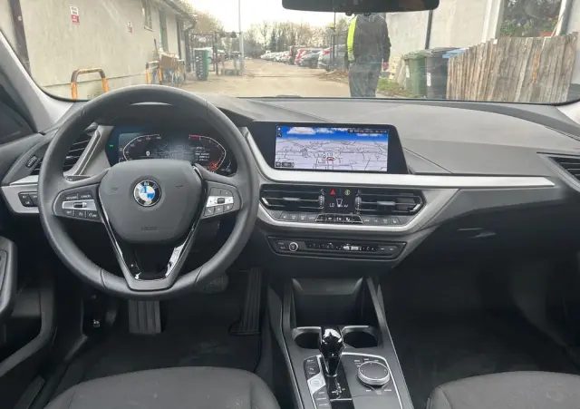 BMW Seria 1 118i Advantage