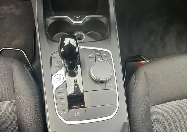 BMW Seria 1 118i Advantage