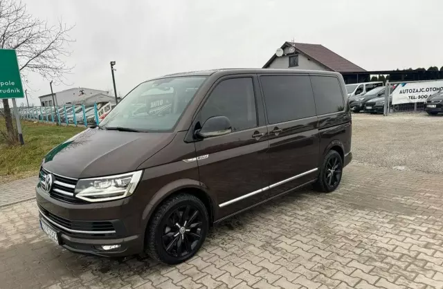 VOLKSWAGEN Multivan 