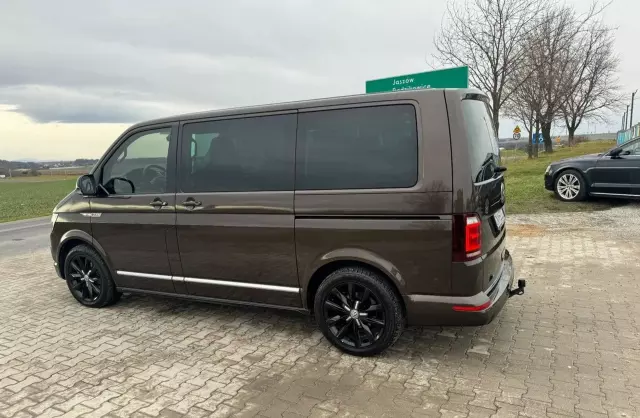 VOLKSWAGEN Multivan 