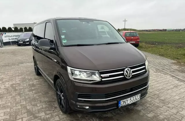 VOLKSWAGEN Multivan 