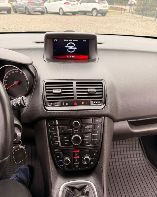 OPEL Meriva 1.4 Design Edition