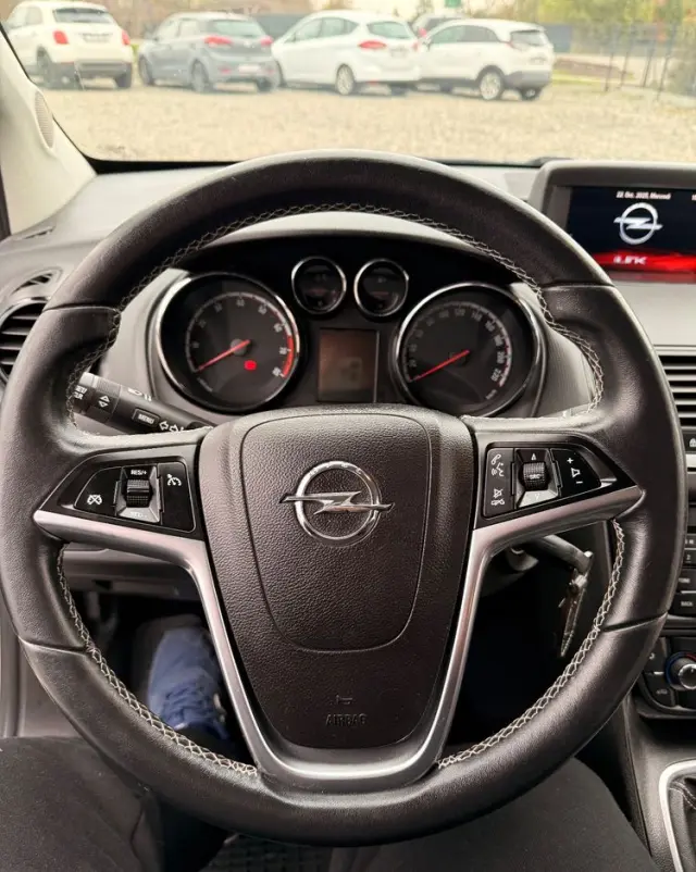 OPEL Meriva 1.4 Design Edition