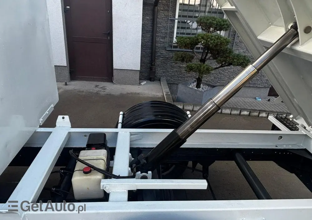 IVECO Daily Doka Dubelkabina 7 osób z wywrotką 