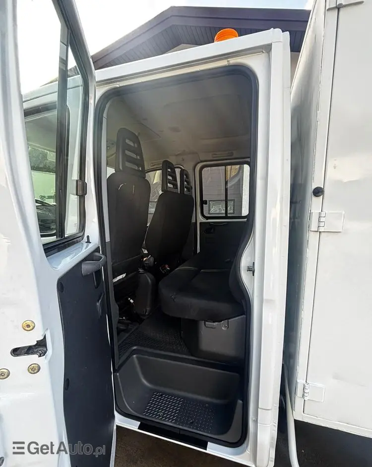 IVECO Daily Doka Dubelkabina 7 osób z wywrotką 