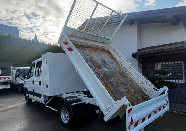 IVECO Daily Doka Dubelkabina 7 osób z wywrotką 