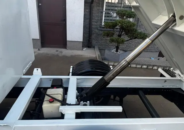 IVECO Daily Doka Dubelkabina 7 osób z wywrotką 