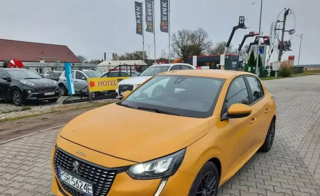 PEUGEOT 208 
