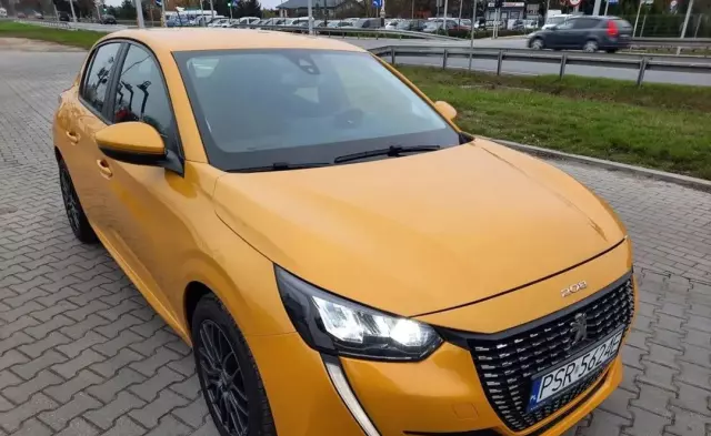 PEUGEOT 208 