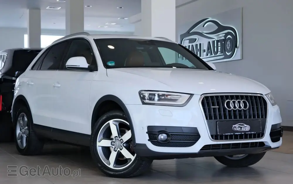 AUDI Q3 