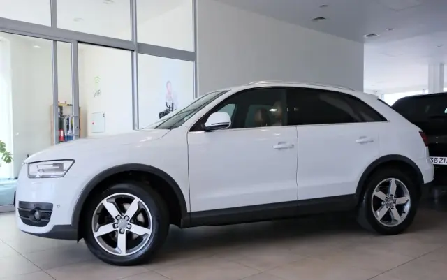AUDI Q3 